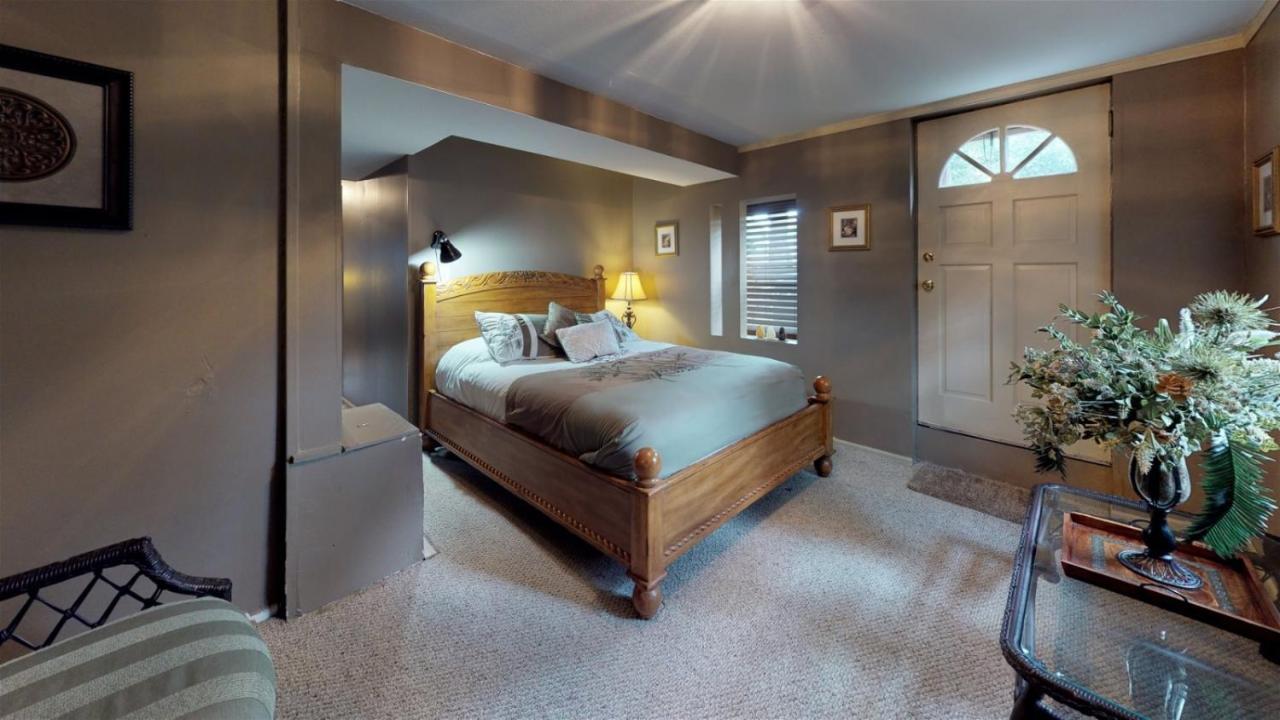 1950_Woodburn Villa โคโลราโดสปริงส์ ภายนอก รูปภาพ